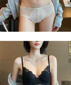 Gros plan sur le soutien-gorge en dentelle noire et l'ensemble de lingerie en maille