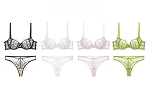 Detailansicht der Spitzenunterwäsche-Sets in vier Farben mit floralen Mustern