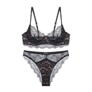 Completo intimo francese leopardato con reggiseno in pizzo con ferretto e slip coordinato