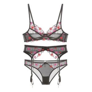 Ensemble lingerie 3 pièces en résille noire avec broderies cœurs rouges et dentelle