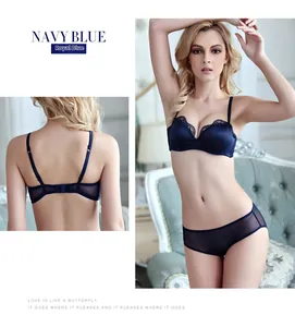 Détails d'un ensemble de lingerie en dentelle bleu marine avec soutien-gorge push-up