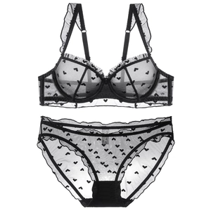 Ensemble de lingerie en dentelle française noire avec motifs cœurs pour femmes