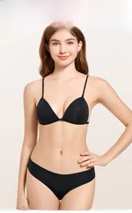 Minimalistisches schwarzes nahtloses Unterwäscheset mit Vorderverschluss-BH und Slip