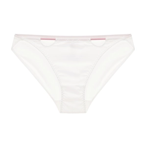 Nahtlose weiße Low-Rise-Slips mit seidigem Stoff und rosa dekorativen Hohlbändern an der Taille