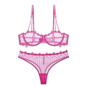 Ensemble lingerie en dentelle française rose foncé avec broderies et soutien-gorge