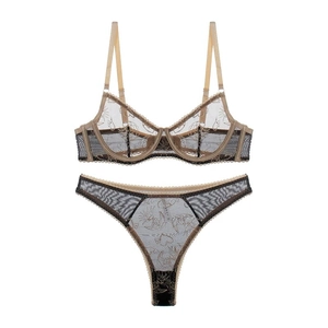 Ensemble lingerie en dentelle noire avec broderie céleste et bretelles dorées S
