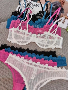 Ensemble de lingerie en dentelle avec broderies florales et bonnets en résille