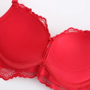 Soutien-gorge en dentelle rouge vif avec bonnets 3/4 lisses et bretelles réglables pour femme