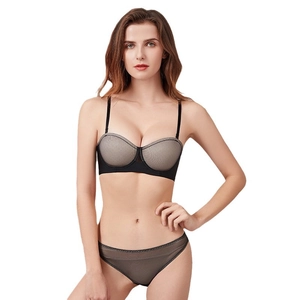 Graues Mesh-Dessous-Set mit trägerlosem BH und Slip mit schwarzem Rand