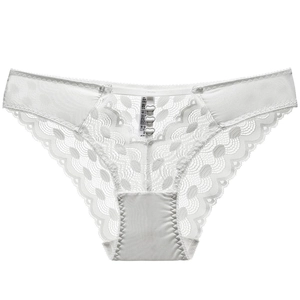 Culotte sexy en dentelle blanche française avec entrejambe coton et boucles en coeur