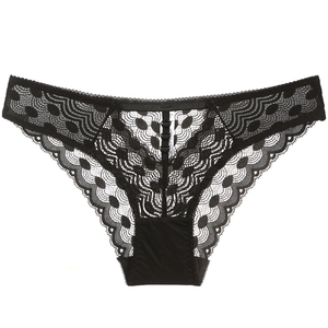 Culotte sexy en dentelle noire pour femmes avec motif floral et entrejambe en coton