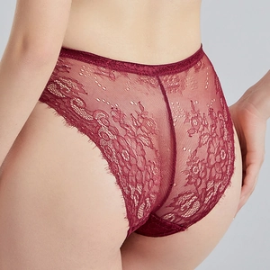 Bragas francesas de encaje rojo oscuro con motivos florales y bordes de encaje