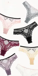 Détails de la dentelle et du tulle à pois avec lanières croisées et breloques en cœur
