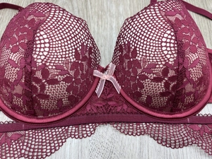 Detailed wine red lace embroidery with mesh fabric and underwire support