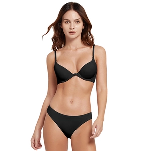 Seamless deep V front closure bra set with smooth black fabric on fashion model