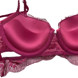 Lace push up bra in burgundy red with underwire support and adjustable wavy straps