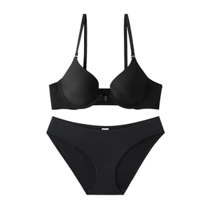 Seamless front-closure black lingerie set with smooth plunge bra and elastic panty