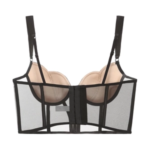 Dettaglio del reggiseno a corsetto in rete nera con stecche modellanti e chiusura posteriore
