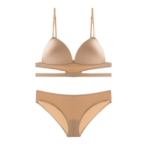 Set di lingerie nude senza cuciture con coppe a triangolo e dettagli cut-out