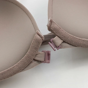 Soutien-gorge sans couture avec fermeture avant mauve, texture côtelée et bonnets lisses