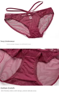 Détails macro de culotte en dentelle bordeaux avec doublure coton et lanières