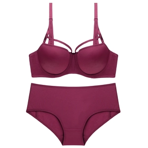 Set reggiseno push-up bordeaux con spalline incrociate e slip a vita alta senza cuciture