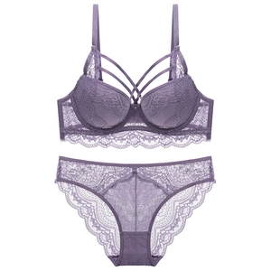 Ensemble de Lingerie Sexy en Dentelle pour Femmes Top And Bottom à Sangles Floral Push Up Dentelle Transparente pour Femmes