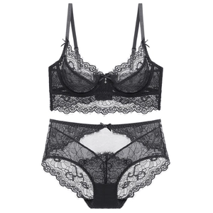 Ensemble lingerie sexy en dentelle noire avec broderies florales et soutien-gorge