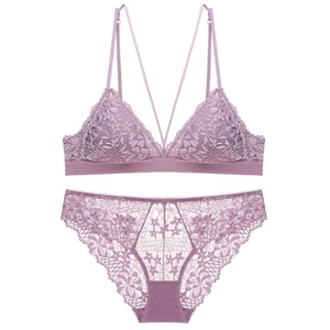 Ensemble Lingerie Sexy en Dentelle Française Soutien-Gorge Triangle Sans Armature Et Culotte Broderie Florale