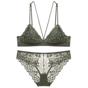 Ensemble de lingerie en dentelle sexy avec fines bretelles en vert olive foncé