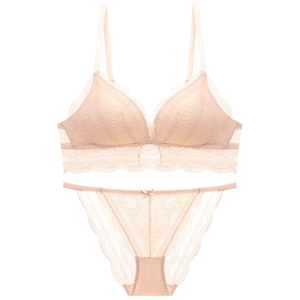 French retro nude lace triangle bra set with breathable wire-free floral design