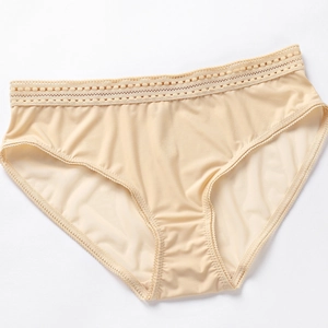 Seamless low-waist women's nude panties with elegant wide lace trim and polka dot texture