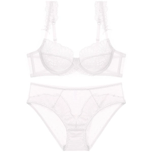 Ensemble de lingerie en dentelle blanche élégante avec broderies et bretelles festonnées