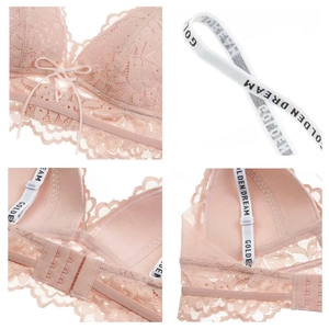 Bralette in pizzo rosa pallido con motivi floreali e spalline stampate per il comfort quotidiano