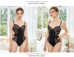 Détails du body en dentelle noire avec broderie florale complexe et coupe échancrée