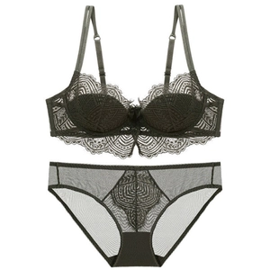 Set lingerie in pizzo francese verde oliva scuro con coppe in cotone e slip abbinato