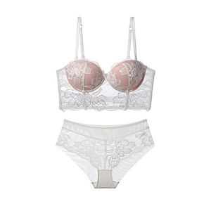 Détails de l'ensemble de lingerie en dentelle française avec broderie florale et bretelles