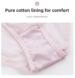 Détail de culotte en dentelle rose avec entrejambe respirant en 100% pur coton doux