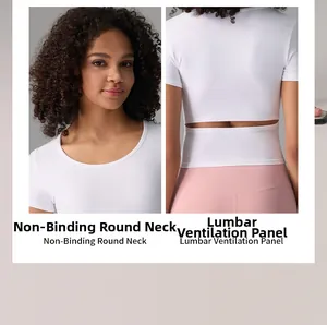 Vue détaillée du crop top de yoga blanc avec col rond et découpe évidée dans le dos