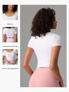 T-shirt de yoga blanc ajusté pour femmes avec col rond et zone d'aération au dos