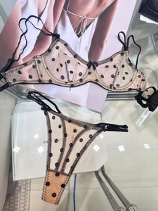 Ensemble de lingerie en tulle à pois avec dentelle et soutien-gorge à armatures