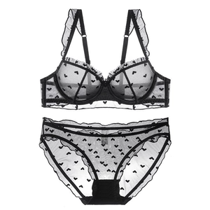 Französisches schwarzes Mesh Lingerie Set mit Herzprint und gerüschten Spitzenbesatz