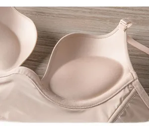 Détail du bonnet de soutien-gorge push-up avec rembourrage pour un effet galbé
