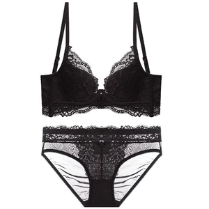 French style black floral lace lingerie set with soft underwire bra and panty