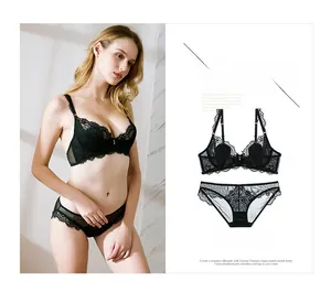 Détail de l'ensemble de lingerie en dentelle florale avec soutien-gorge à armatures
