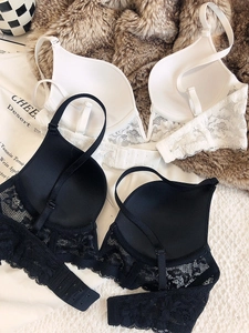 Lace bra set in beige and black with soft underwire and elegant gathering detail