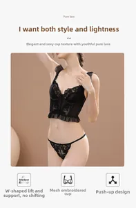 Détail d'un ensemble de lingerie en dentelle noire style français avec lifting en forme de W