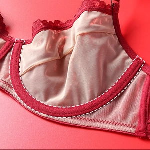 French style red lace bra with U-shaped underwire support and breathable mesh lining