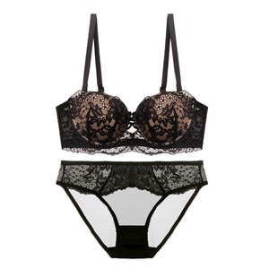 Ensemble soutien-gorge et culotte en dentelle noire style français avec effet push-up