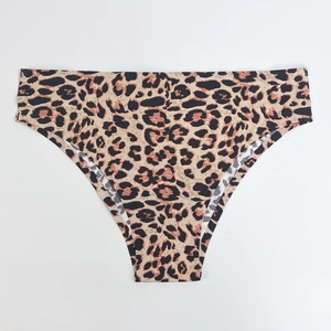 Detailed view of leopard print lace-free panties with seamless edges and cotton crotch
